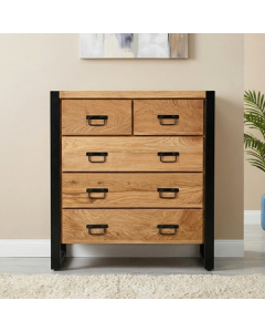 Ladekast van massief eikenhout met stalen frame