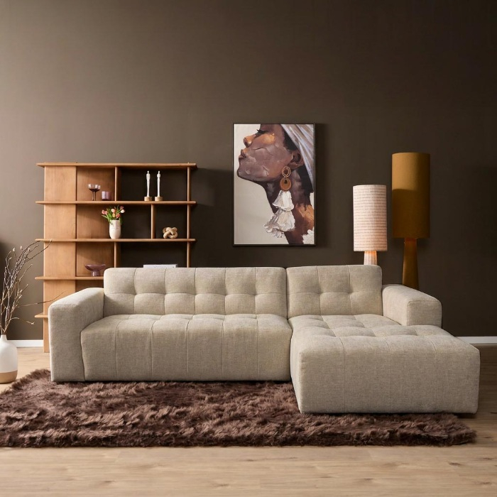 Beige hoekbank Ruby met loungedeel rechts sfeerbeeld woonkamer