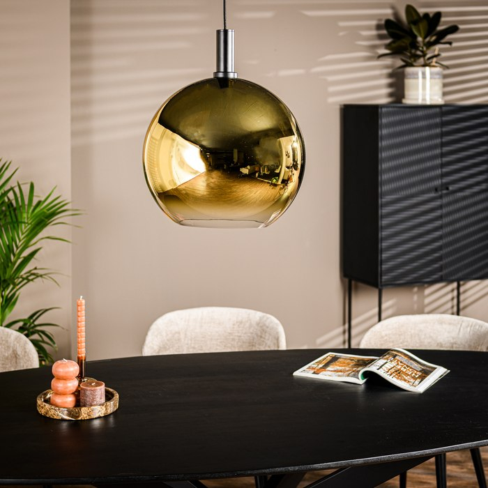 Bolvormige hanglamp van goudkleurig glas vooraanzicht