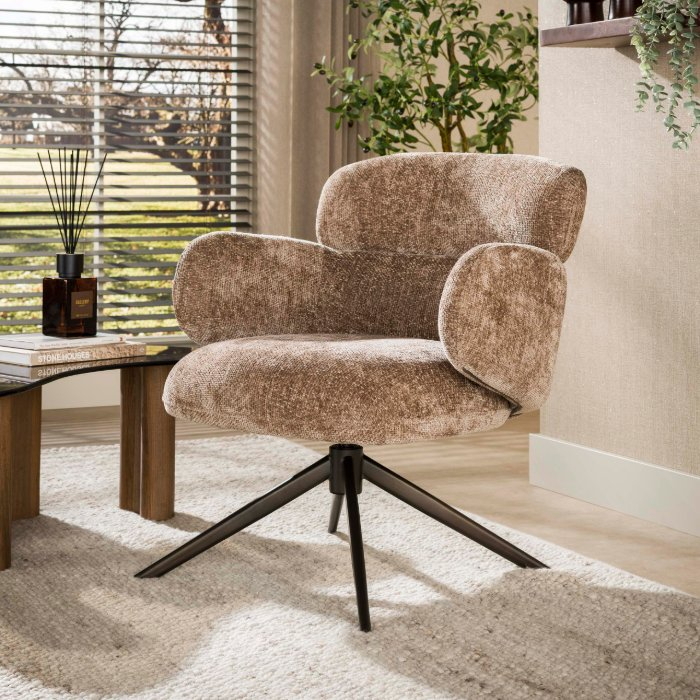 Draaibare fauteuil Carlo champagne met bruin onderstel - sfeerfoto 1