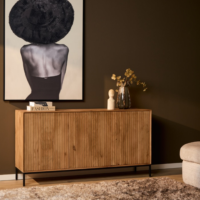 Dressoir Madison naturel mangohout 165 cm in sfeervolle woonkamer