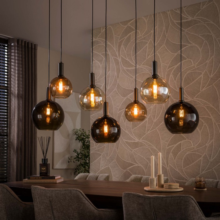 Hanglamp glazen bollen amber en bruin met 7 lampen Hela - sfeerfoto 1