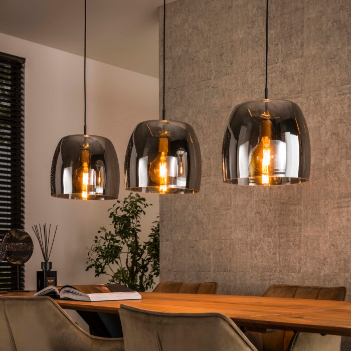 Hanglamp grijs smoke glas Mara met 3 kappen - sfeerfoto 1