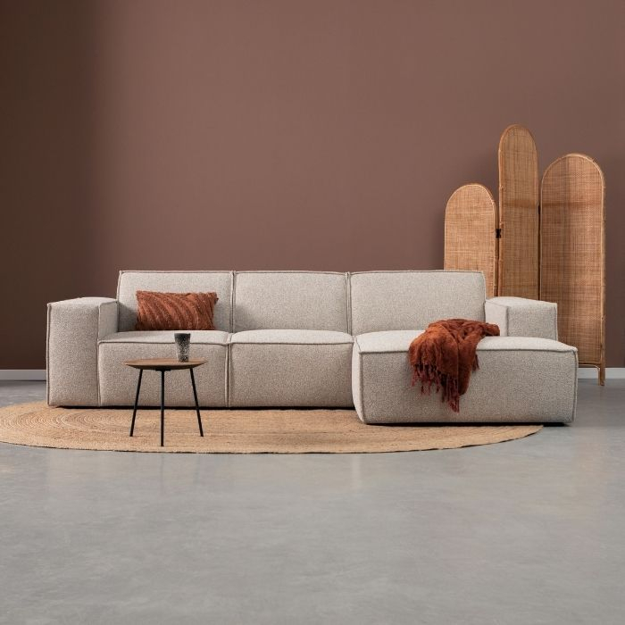 Hoekbank Play in het beige met chaise longue rechts.