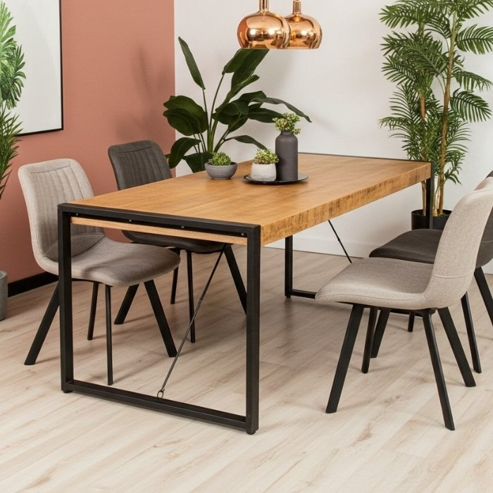 Eettafel Britt 180 cm.