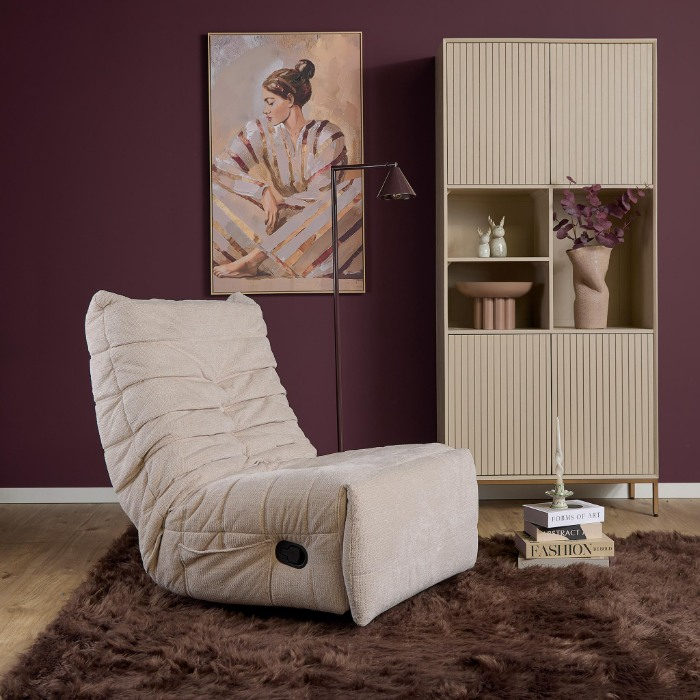 Relaxfauteuil Zen beige in sfeervolle woonkamer