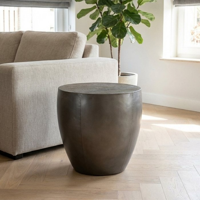 Bijzettafel rond in de kleur grijs. Metaal met hout