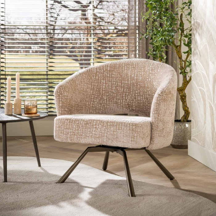 Ronde draaifauteuil Marin beige met bruin onderstel - sfeerfoto 1