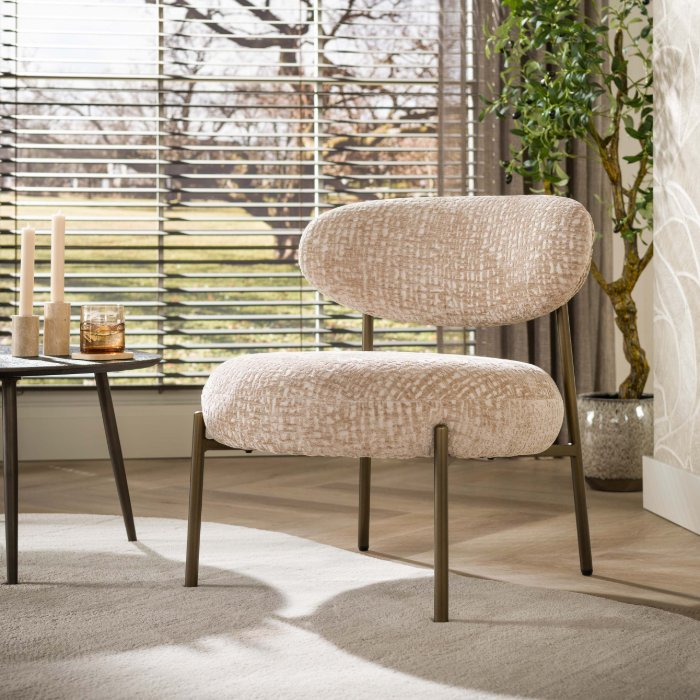 Ronde fauteuil Pirin beige met bruin onderstel - sfeerfoto 1