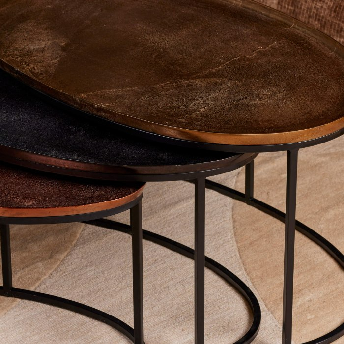 Salontafel Raley set van 3 ovaal brons vanuit een hoek