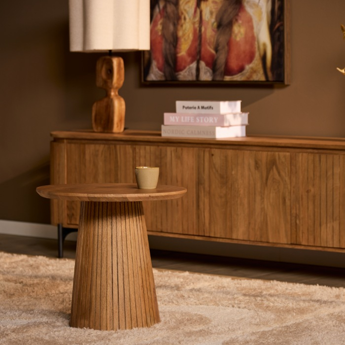Salontafel Solana naturel mangohout 50 cm in sfeervolle woonkamer