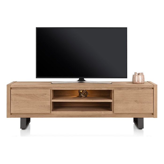 Tv meubel Bonaire 200 cm in eikenhout, vooraanzicht met greeploze kleppen en twee open nissen met ledlicht en decoratie