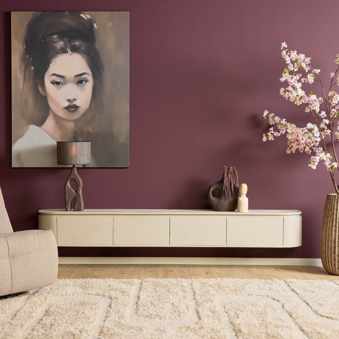 Zwevend tv-meubel Excellent zand mangohout 240 cm in sfeervolle woonkamer