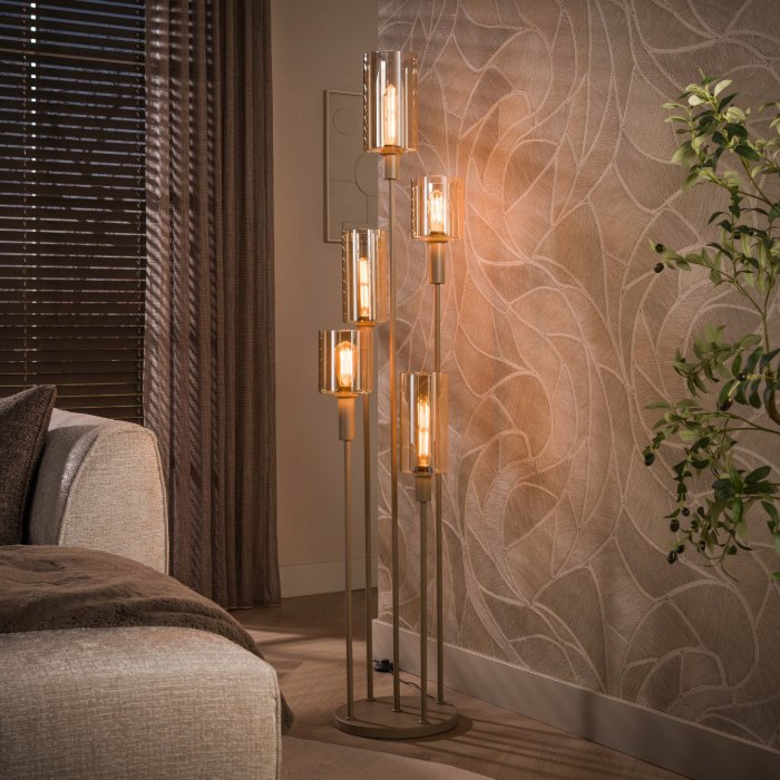 Vloerlamp met 5 glazen cilinders Sella beige amber glas - sfeerfoto 1