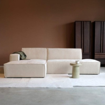 Hoekbank met witte stof