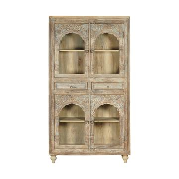 Kast uit India met glazen deuren.