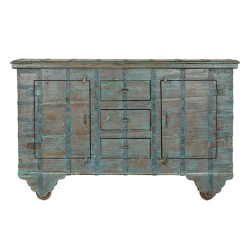 Dressoir van oude houten kist uit India.