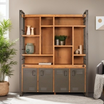 Wandkast industrieel. Deze wandkast is gemaakt van geborsteld acaciahout gecombineerd met staal. De wandkast heeft vier deuren en meerdere open vakken. 