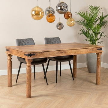 Mangohouten eettafel in twee maten.