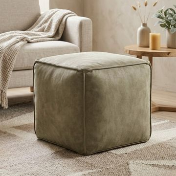 Vierkante poef in donkergroen. 