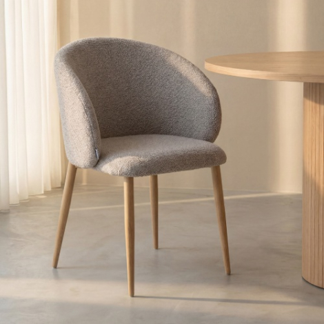 Eetkamerstoel Yorick crème bouclé, poten met houtlook