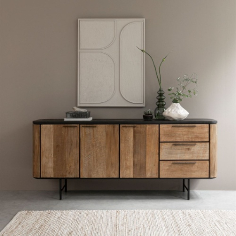 Dressoir van teakhout 200 cm.