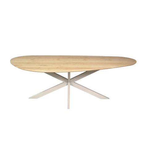 Eettafel Cloud eiken naturel met zandkleurige poot 180 cm driekwart aanzicht