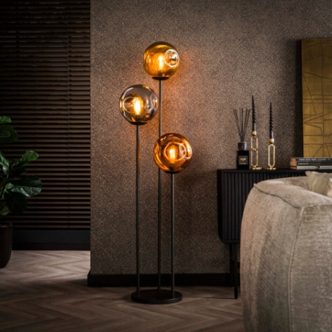 Getrapte vloerlamp met goud, koper en chroom glas Remo zwart - sfeerfoto