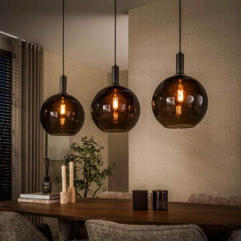 Hanglamp met 3 glazen bollen Makalu bruin - sfeerfoto