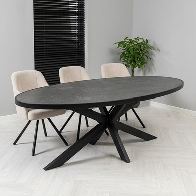 Eettafel met natuursteen bovenblad ovaal.