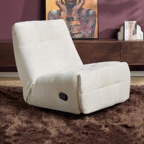 Relaxfauteuil Chill off white in sfeervolle woonkamer
