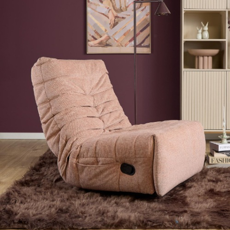 Relaxfauteuil Zen roze volledig in beeld in de woonkamer