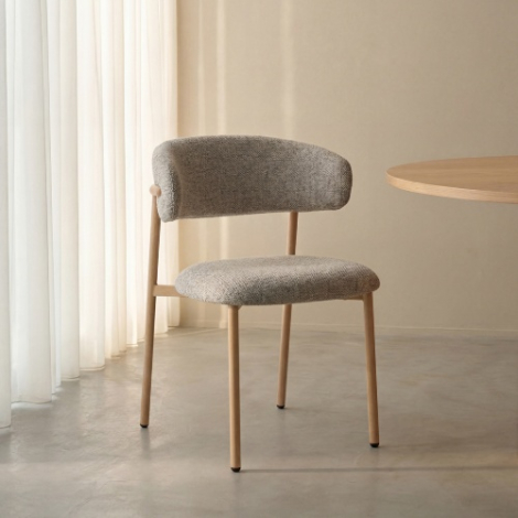 Eetkamerstoel Kevin beige met naturel poten