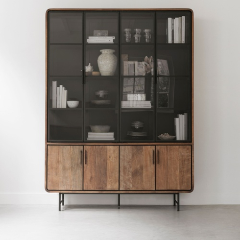 Vitrinekast Evo teakhout 160 cm - in de woonkamer