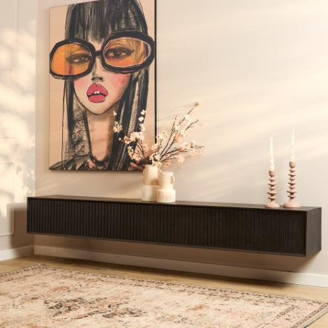 Zwevend tv meubel Madison Zwart mangohout 240 cm in vooraanzicht