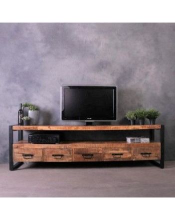 Mangohouten tv meubel. Dit tv meubel is 210 cm breed en bevat 5 lades en een breed open vak. Het mangohout is gecombineerd met zwart staal.