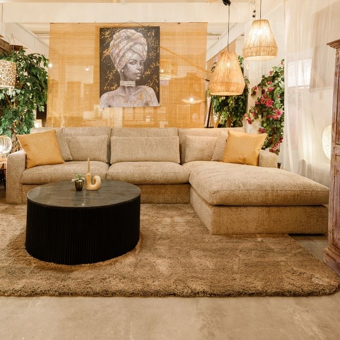 Bank Xavier in onze showroom. 