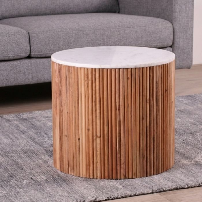 Ronde bijzettafel met marmer tafelblad. 