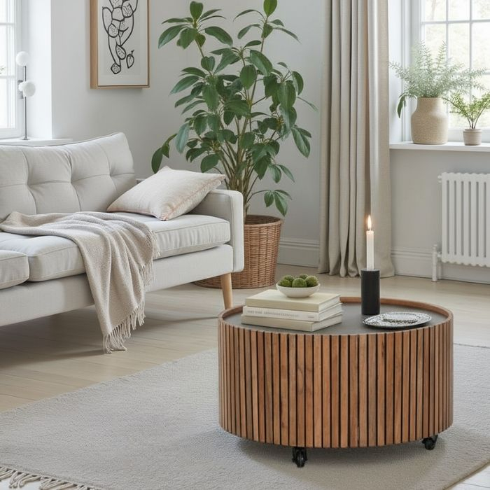 Bijzettafeltje op wielen. 