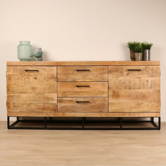 Mangohout dressoir 180 cm breed met lades en deuren.