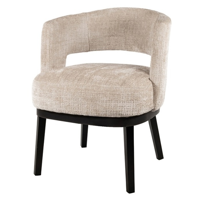 Eetkamerstoel crème met zwart stalen poten.