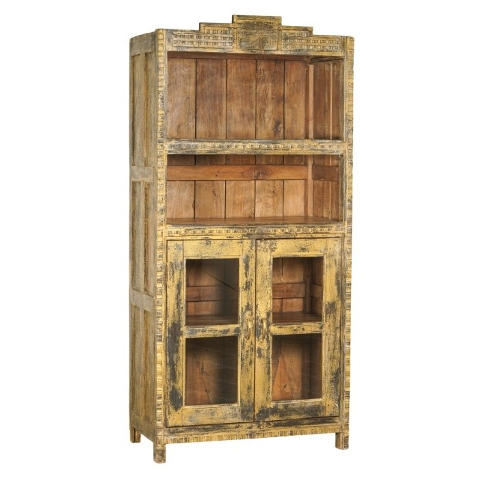 Gele kast India met glazen deuren.
