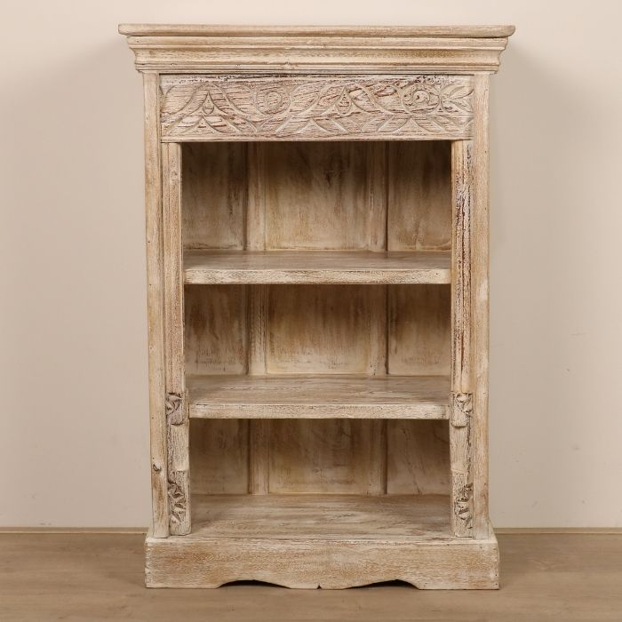 Open boekenkast uit India. 