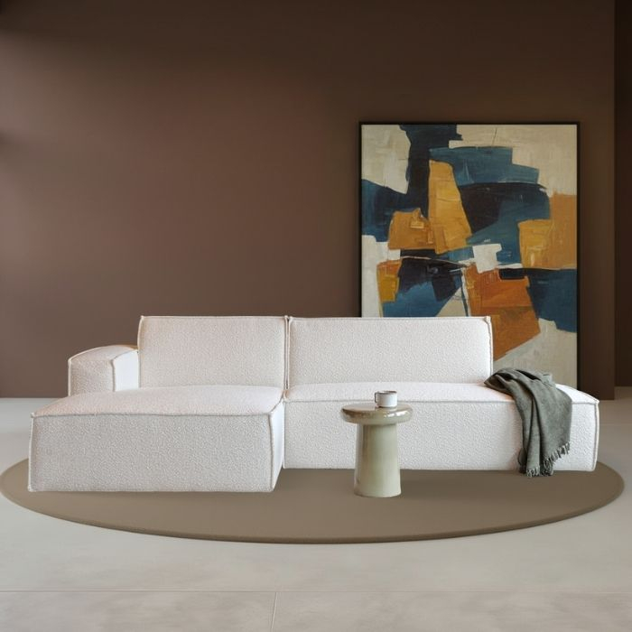 Sfeerafbeelding van hoekbank Enzo met chaise longue links. 