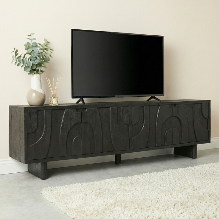 Zwart tv meubel van hout 210 cm breed.