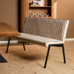 Eetkamerbank Tivoli beige kunstleer 155 cm aan eettafel in sfeervolle eetkamer